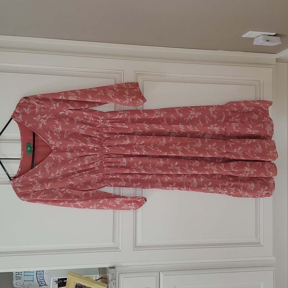 Long flowing Dress